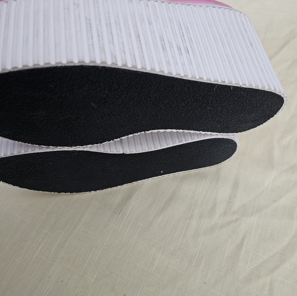 Unif pink holographic loafers - Picture 3 of 3